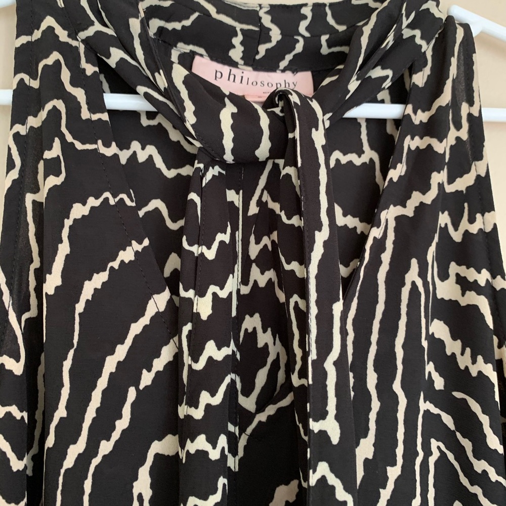 Philosophy dressy blouse with tie neck
